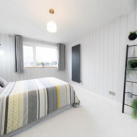 Recently Refurbished Home. Poulton-le-Fylde Extérieur photo