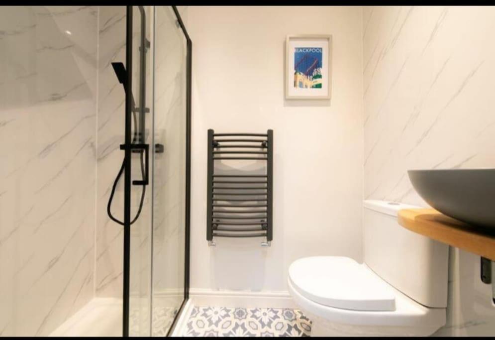 Recently Refurbished Home. Poulton-le-Fylde Extérieur photo