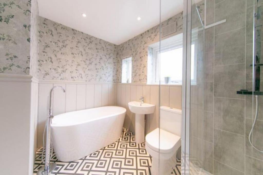 Recently Refurbished Home. Poulton-le-Fylde Extérieur photo